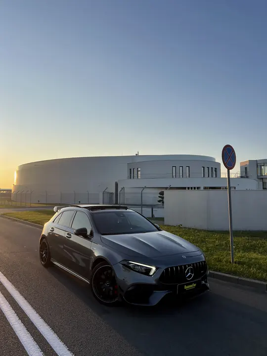 Mercedes-AMG A45 S szary metalik, zdjęcie 3