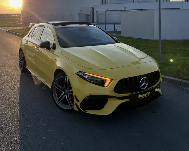 Mercedes-AMG A45 S żółty