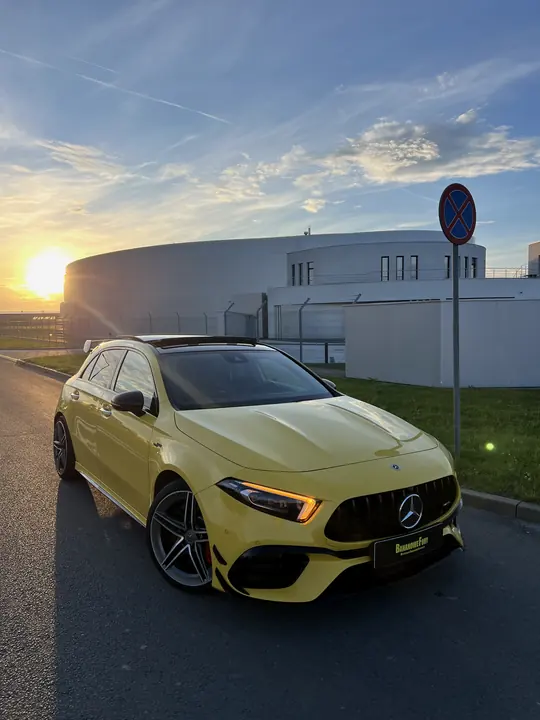 Mercedes-AMG A45 S żółty, zdjęcie 1