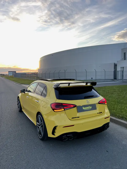 Mercedes-AMG A45 S żółty, zdjęcie 4