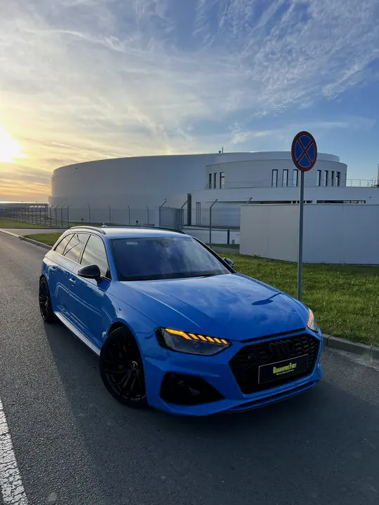 Audi RS4 Avant, zdjęcie 1